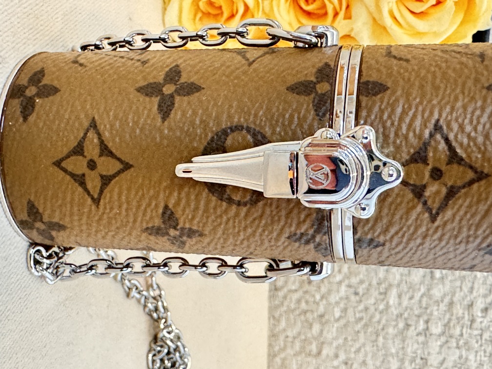 100% Original Louis Vuitton Lipstick case Monogram Reverse Secondhand